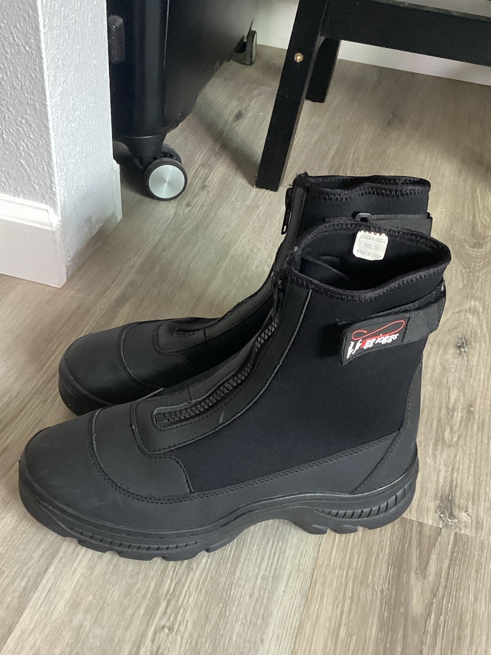 Froggings Men's Black Front-Zip Neoprene Utility Boots